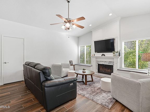 3rd image of 6823 E GRANDVIEW Drive