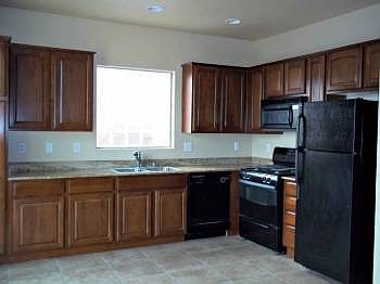 4th image of 240 Sweet Sugar Pine Dr