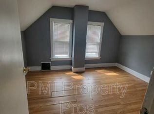 3243 N 21st St, Milwaukee, WI 53206