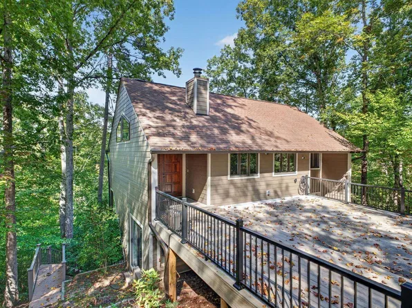 44 Channel Ln, Salem, SC 29676