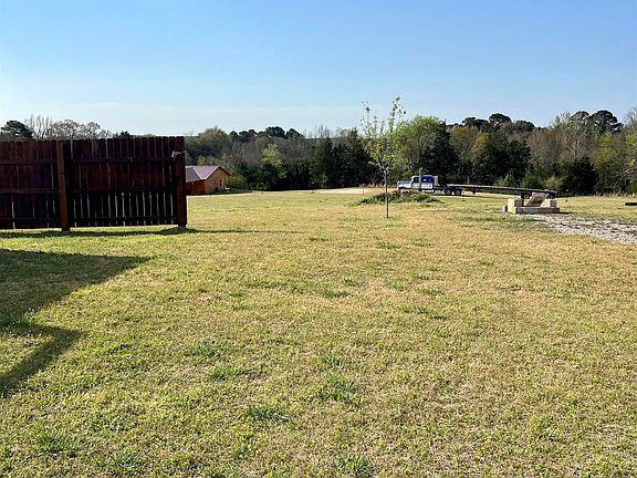 5th image of 426 S D Garner Rd