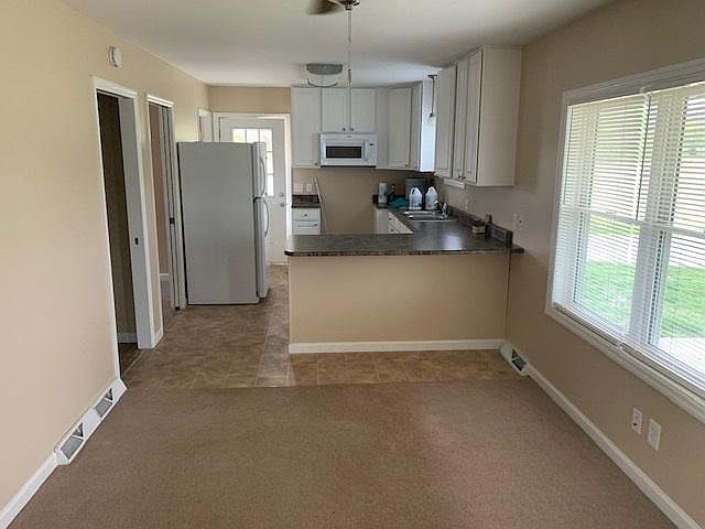 1st image of 11047 Gaines St