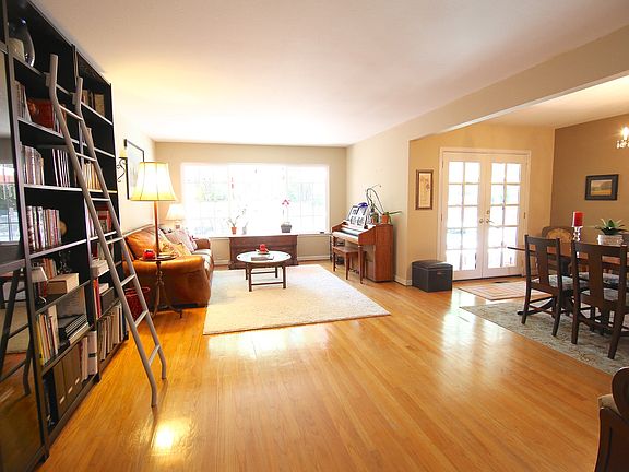 3rd image of 5449 Wildwood Way