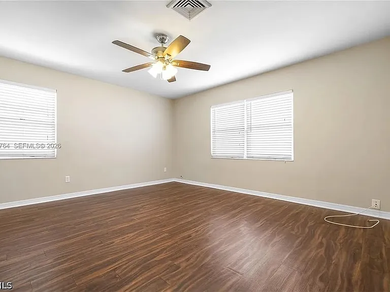 100 Huron Ave — Photo 3