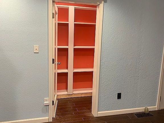 5th image of 1613 Fairfax Dr