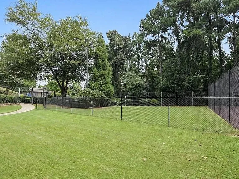 3175 Seven Pines Ct — Photo 16