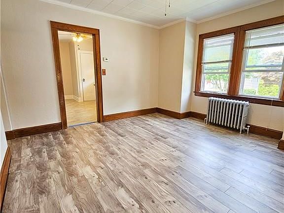 4th image of 39 Park Ave Floor 2