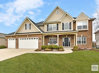 1149 Clearwater Dr, Yorkville, IL 60560