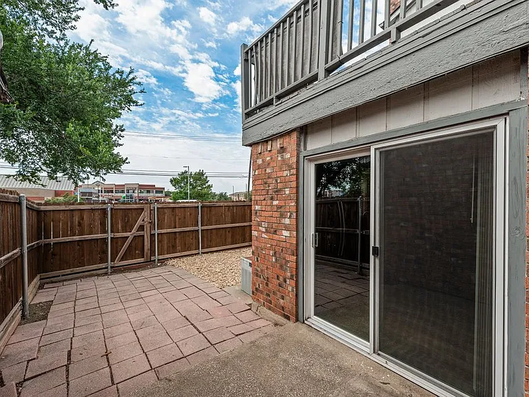 2203 Salem Dr — Photo 20
