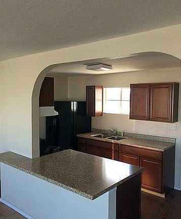 3rd image of 4926 McGregor Dr