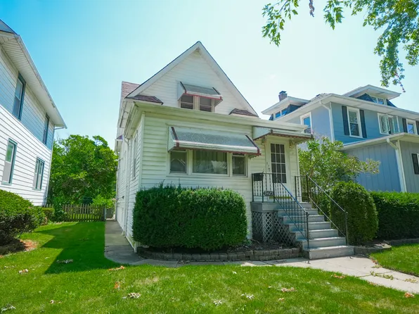 3425 Wisconsin Ave, Berwyn, IL 60402