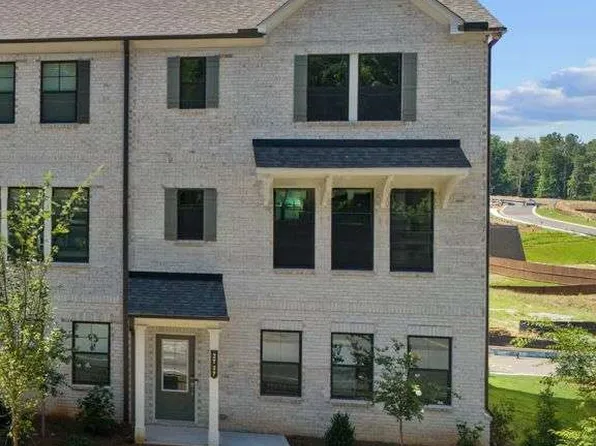 2727 Harrison Dr, Lawrenceville, GA 30044