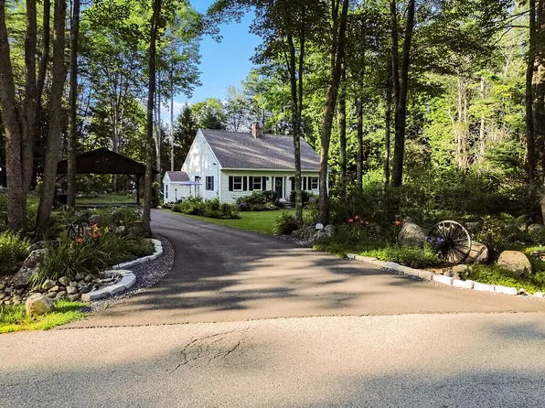 11 Lewis Road, Sidney, ME 04330