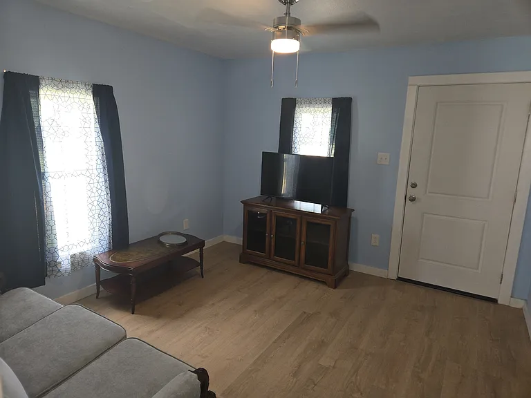 819 Gene Aly — Photo 10