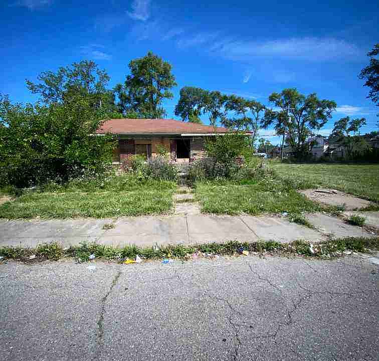 14221 Fordham