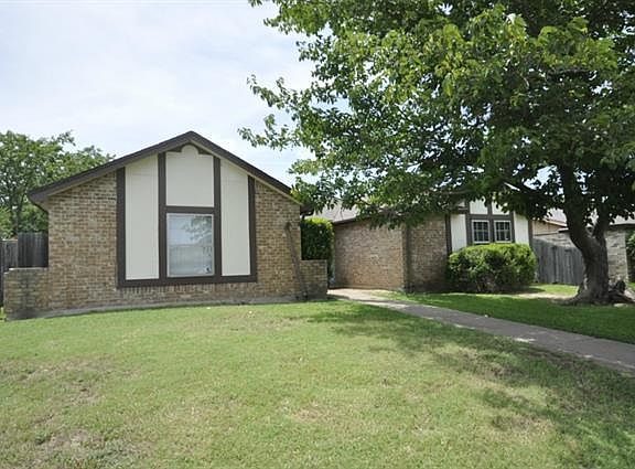 3rd image of 1449 Brook Meadow Cir