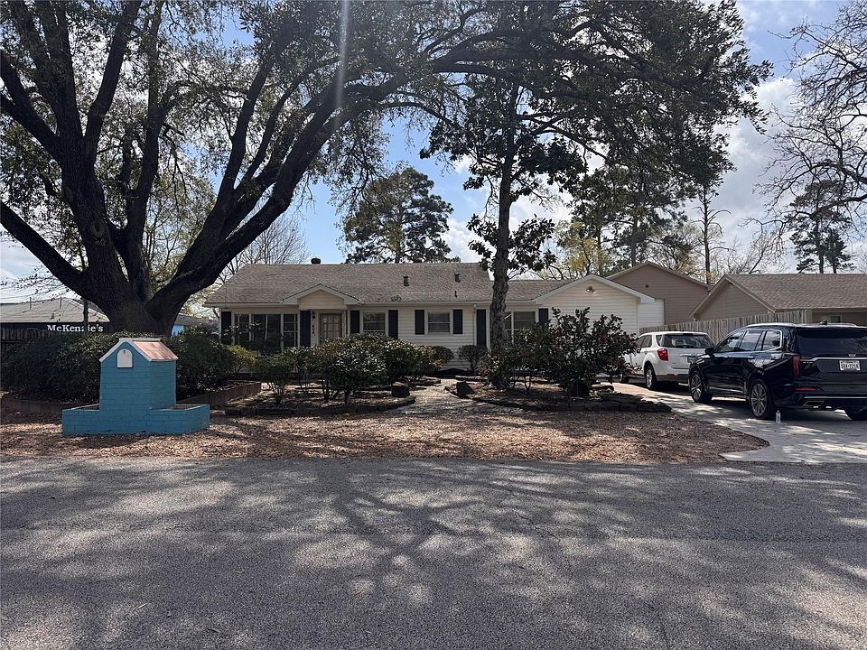 1st image of 809 W Semands St