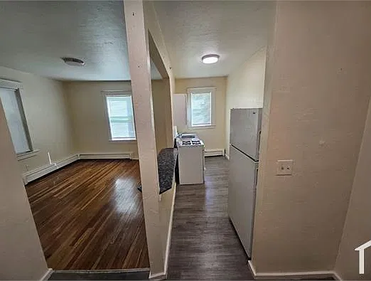 106 Newhall St — Photo 3