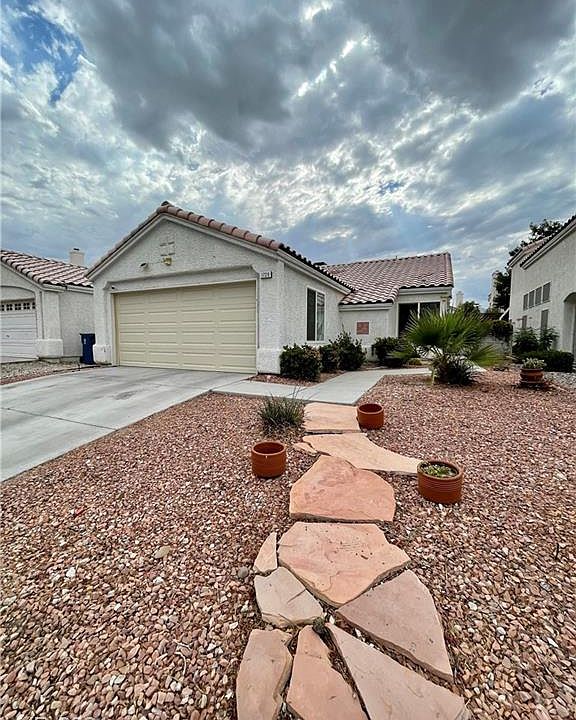 1st image of 1729 Klamath Falls Way