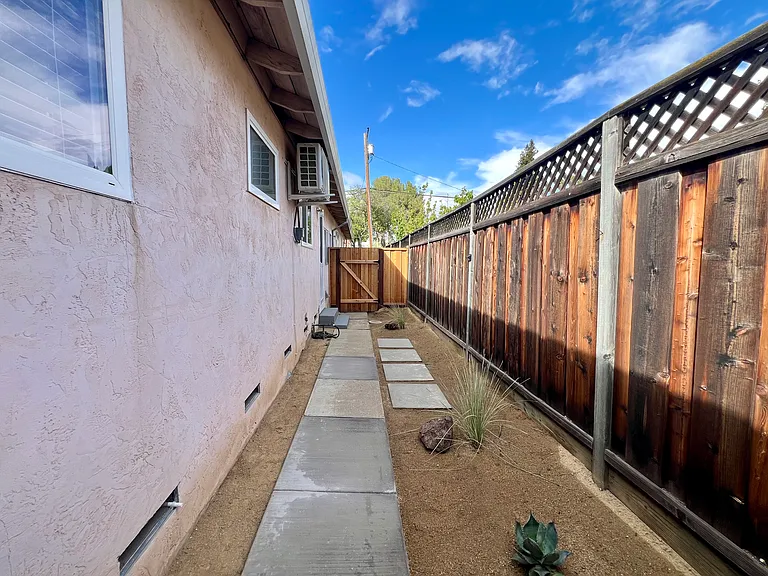 1909 San Ramon Ave #3 — Photo 24