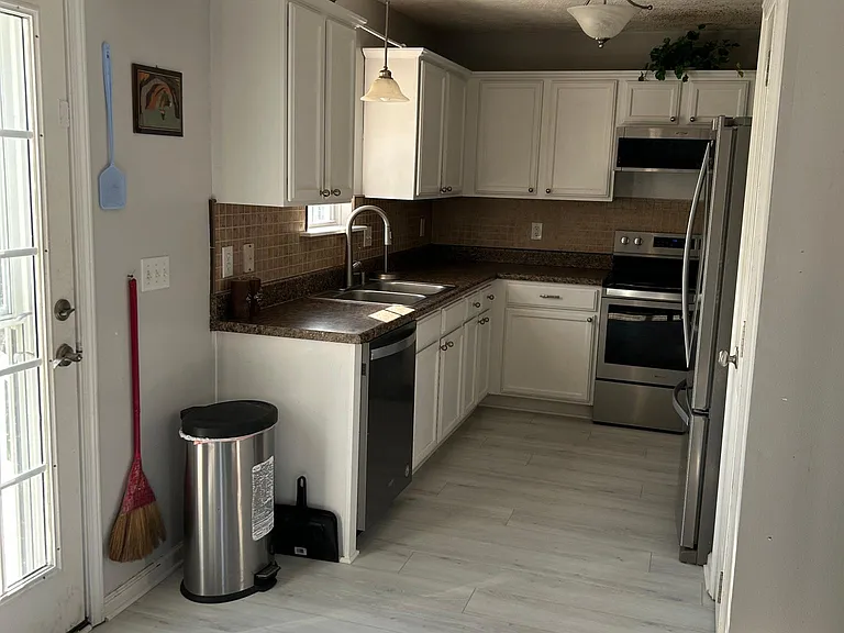 104 Parker Dr — Photo 8