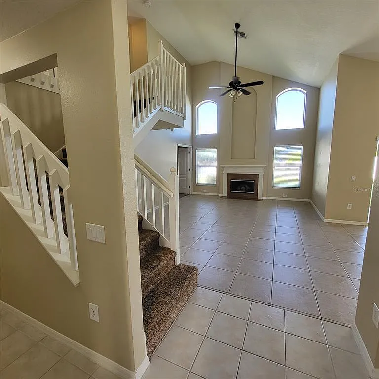 4 bed, 2.5 bath, 1791 sqft, $2,499 — Photo 2