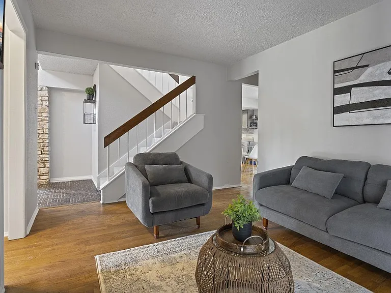 1022 Baden — Photo 4