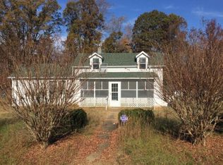 6476 Crumptown Rd, Farmville, VA 23901