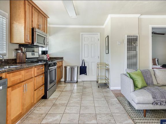 3rd image of 472 Arleta Ave #A