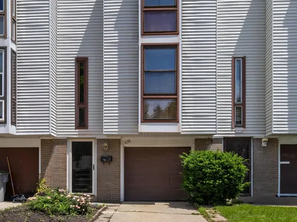 1638 North Mayflower COURT, Milwaukee, WI 53205