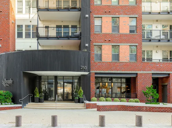 Esplanade at National Harbor