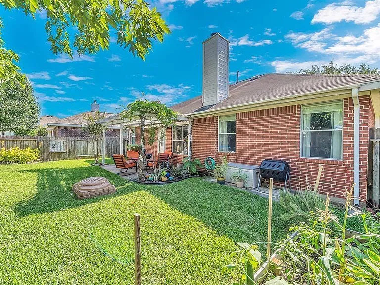 15615 Bending Birch Dr — Photo 23