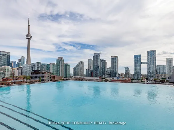 560 King St W #703, Toronto, ON M5V 0L5