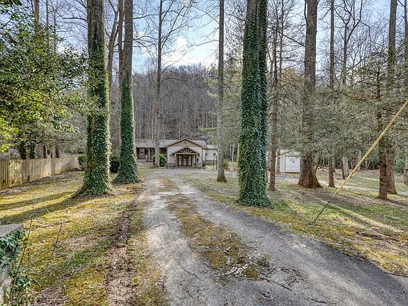 2nd image of 4868 Swallows Creek Rd