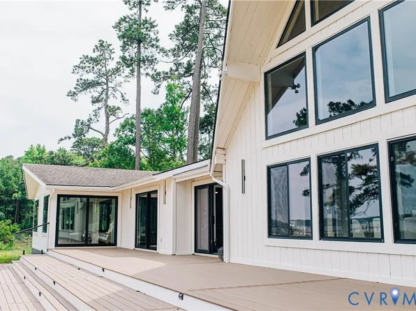 687 Clark Point Dr, White Stone, VA 22578