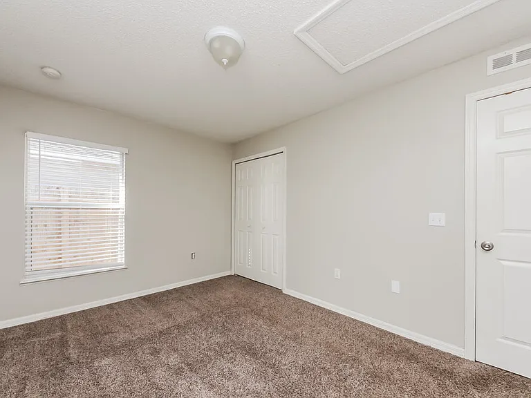 2923 Elbib Dr — Photo 10