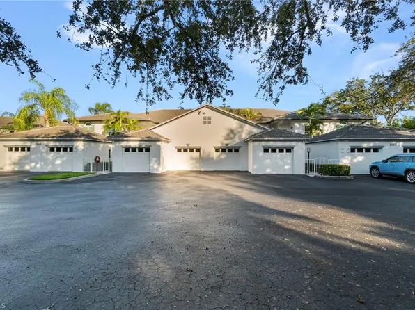 2110 Cay Lagoon DR #113, NAPLES, FL 34109