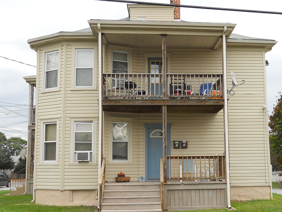 2nd image of 104 Howard St