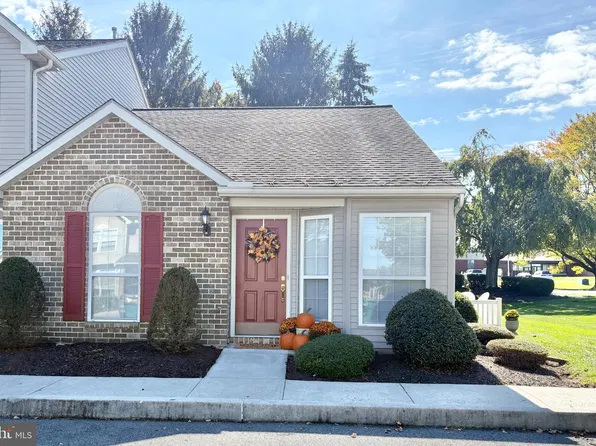 1 Eastwick Ct, Carlisle, PA 17015