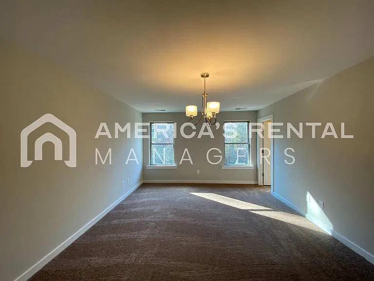 7940 Saint James Dr — Photo 17