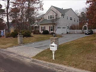 1st image of 3 Wood Hollow Dr