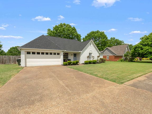 2nd image of 364 Rose Trellis Rd