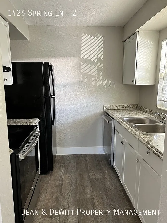 1426 Spring Ln Unit #1 — Photo 4