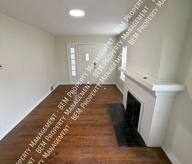 4427 Agnes Ave — Photo 4