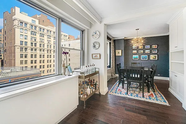 Sold by Compass | media 6