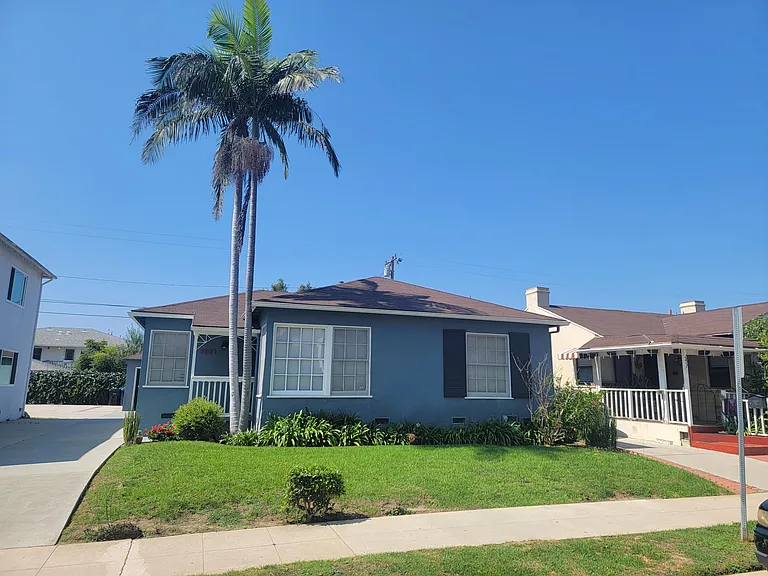 3831 Midway Ave — Photo 2