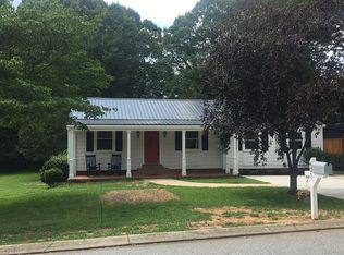 405 E 2nd Ave, Easley, SC 29640