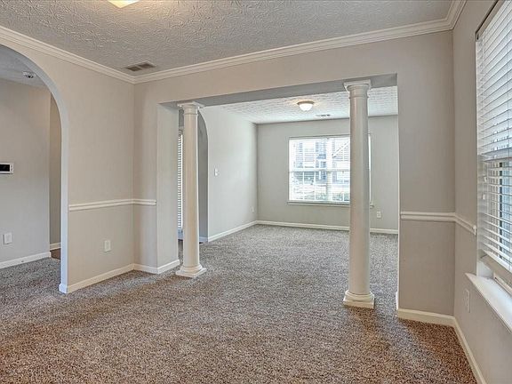 5th image of 2140 Cypress Pl