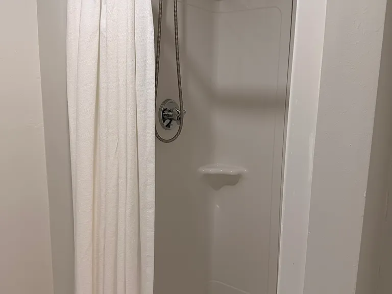 47 Vernon St E #1 — Photo 10