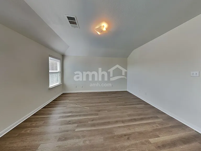 1623 Park Trails Blvd — Photo 13